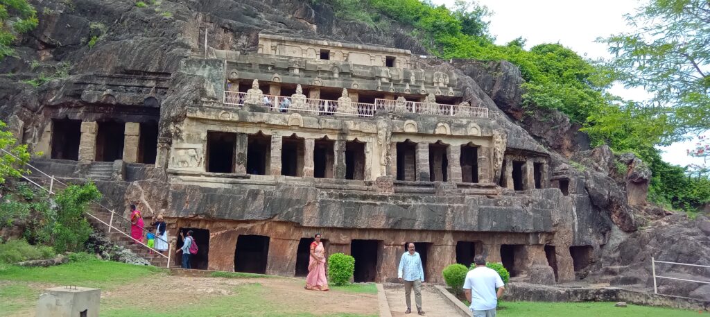 Vundavalli Caves – Secrets of Ancient Vijayawada