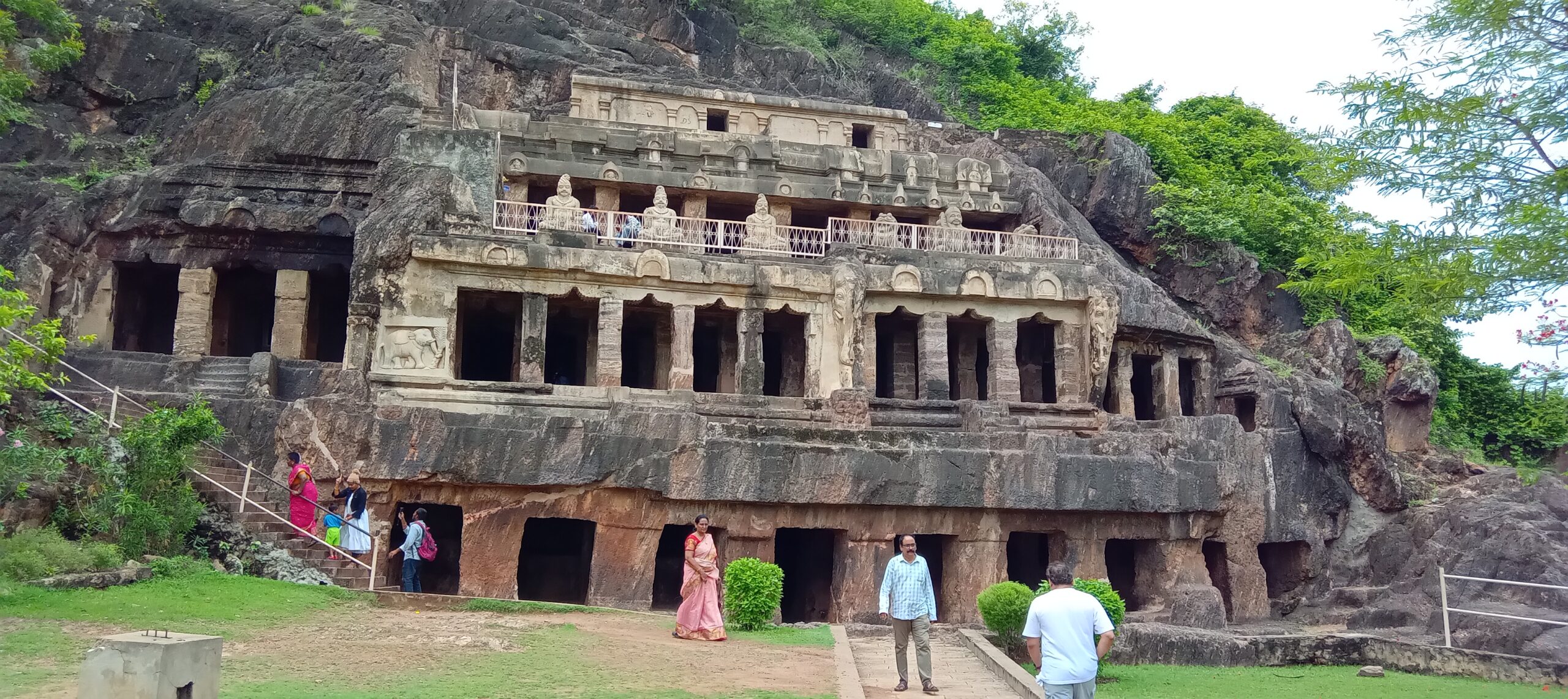 Vundavalli Caves – Secrets of Ancient Vijayawada
